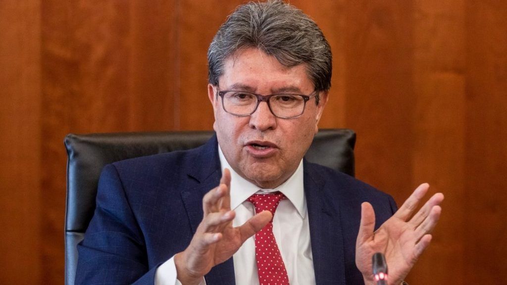 El Fobaproa es un expediente abierto: Monreal
