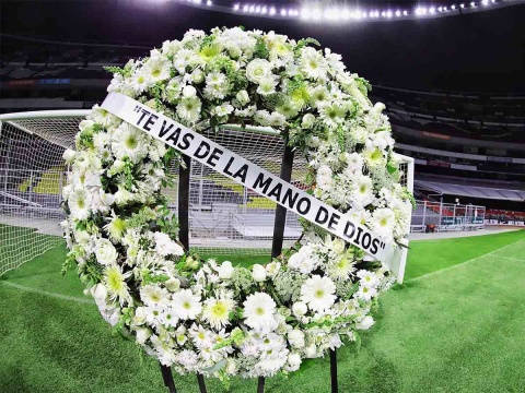 El Estadio Azteca homenajea a Maradona. Noticias en tiempo real