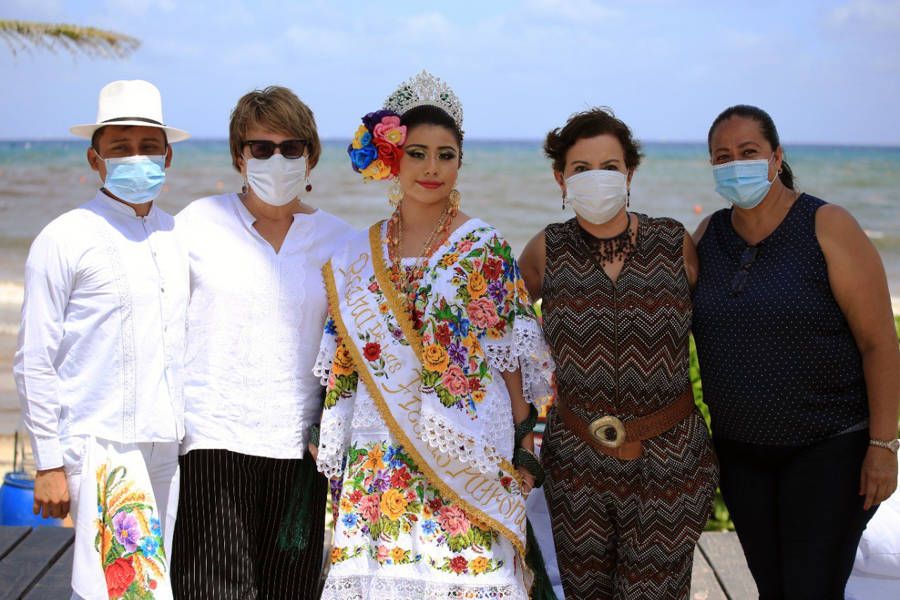 Laura Beristain impulsa tradiciones en inicio de la Feria de Nuestra Señora del Carmen