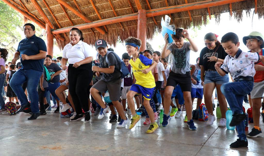 Inicia en Solidaridad Curso de Verano “Baxal Paal” 2003