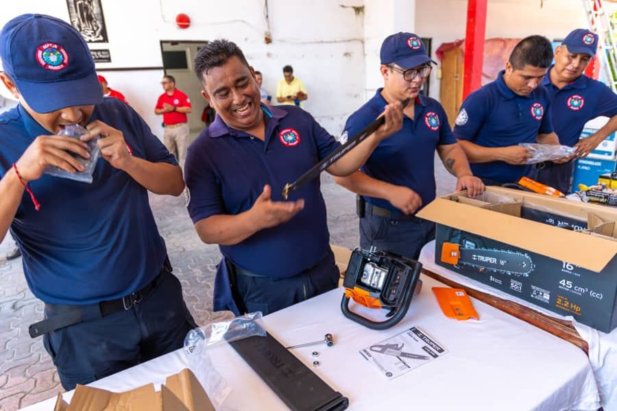 Recibe Solidaridad equipo de donación de la Marina de los EE.UU
