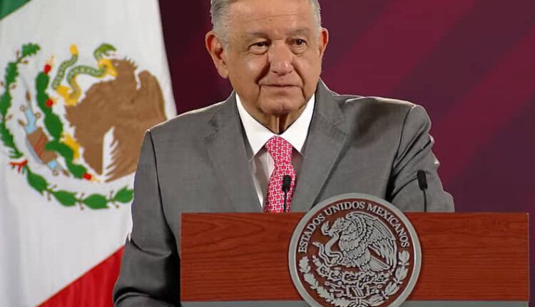 Libros de texto fueron hechos por especialistas: AMLO