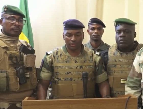 Terminan gobierno familiar de 55 años en Gabon por golpe de estado