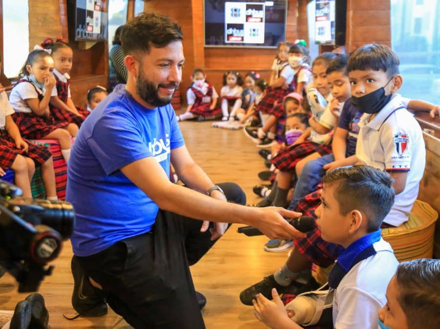 Inicia programa DHBUS en primaria de Solidaridad