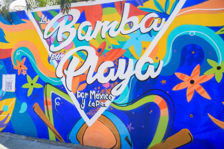 Playa del Carmen, Solidaridad, 21 de septiembre del 2023.- Lili Campos develó el muro “La Bamba por Playa” Un espacio de sano esparcimiento familiar
