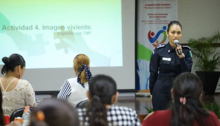 Capacitan a servidores públicos sobre la trata de personas