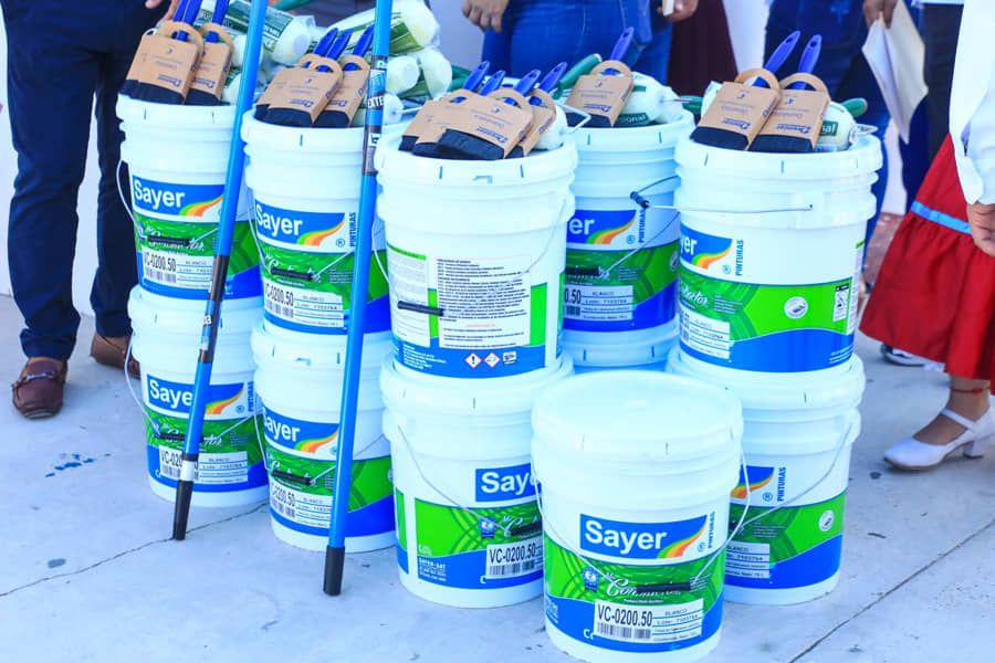 Fomenta Lili Campos valores cívicos en estudiantes