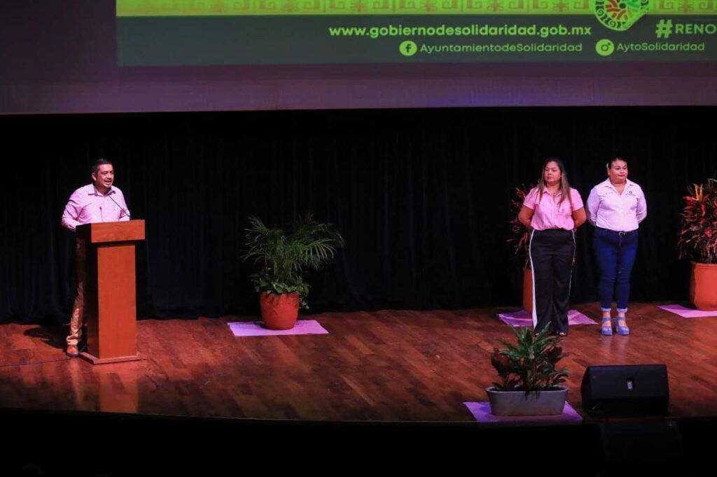 Realizan simposio “Tu lucha es mi lucha contra el cáncer de mama”