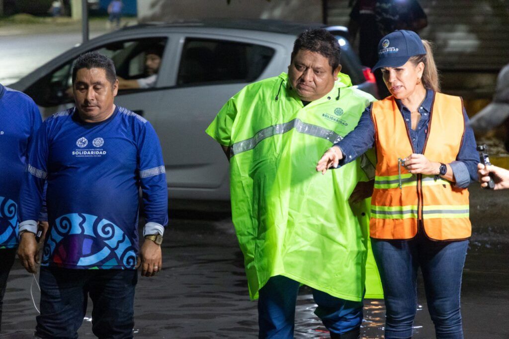 Activan respuesta a fuertes lluvias en Playa del Carmen