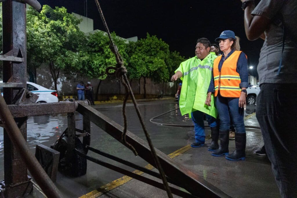 Activan respuesta a fuertes lluvias en Playa del Carmen