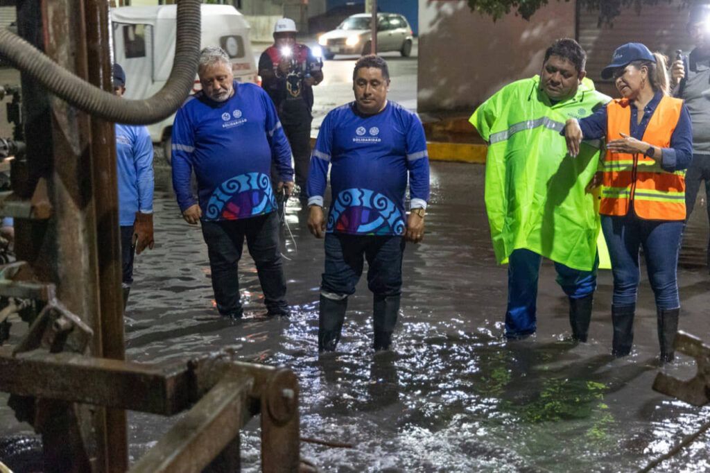 Activan respuesta a fuertes lluvias en Playa del Carmen
