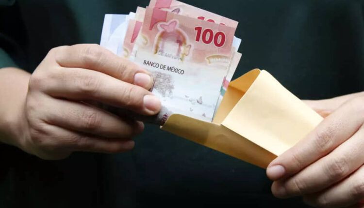 Aumento al salario mínimo mejorará condiciones de los trabajadores: empresarios y obreros