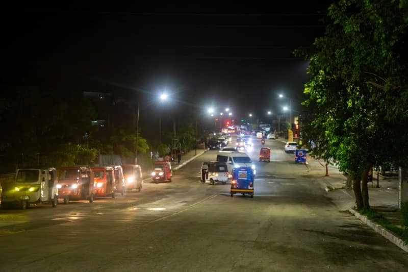 Avanza proyecto de iluminación de calles en Playa del Carmen