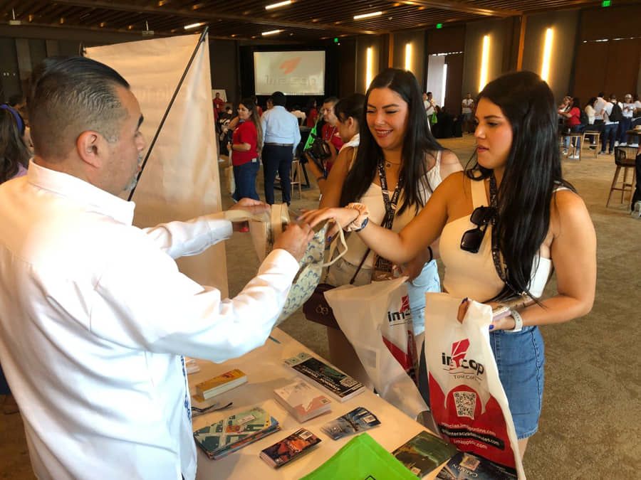 Playa del Carmen recibe reconocimiento en encuentro turístico