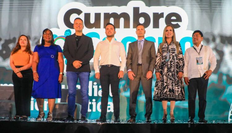 Lili Campos presente en la Cumbre Mundial de Comunicación Política