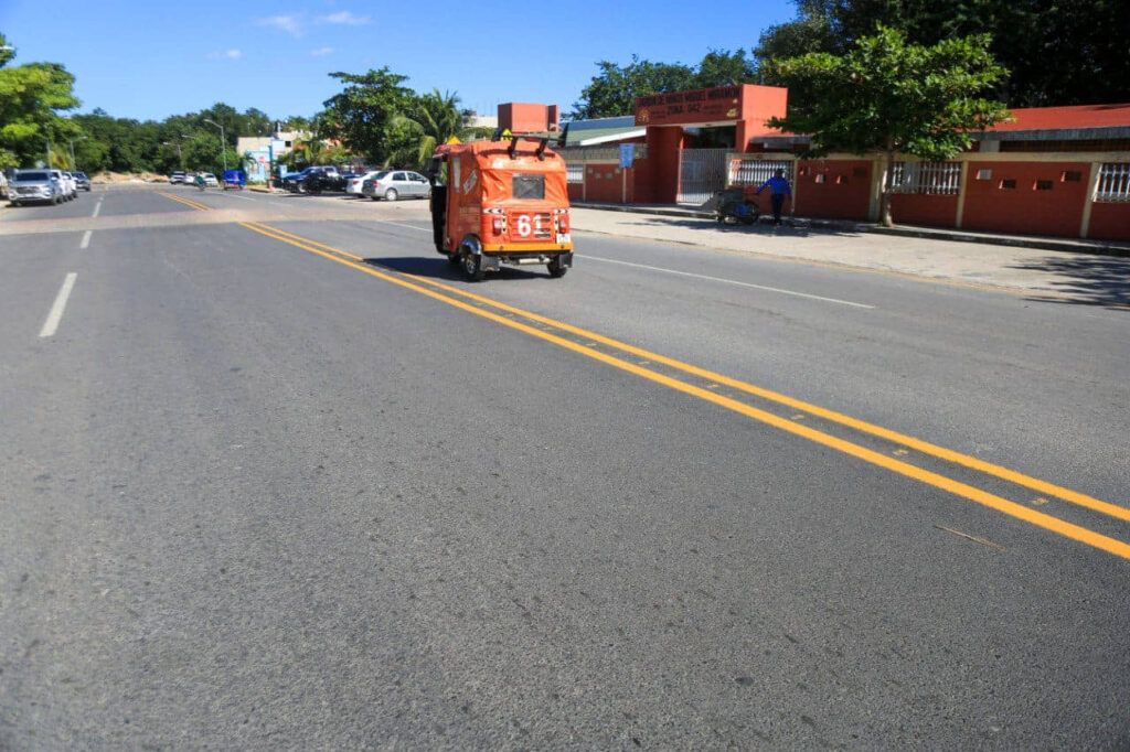 Verifican avance de obra pública en Puerto Aventuras