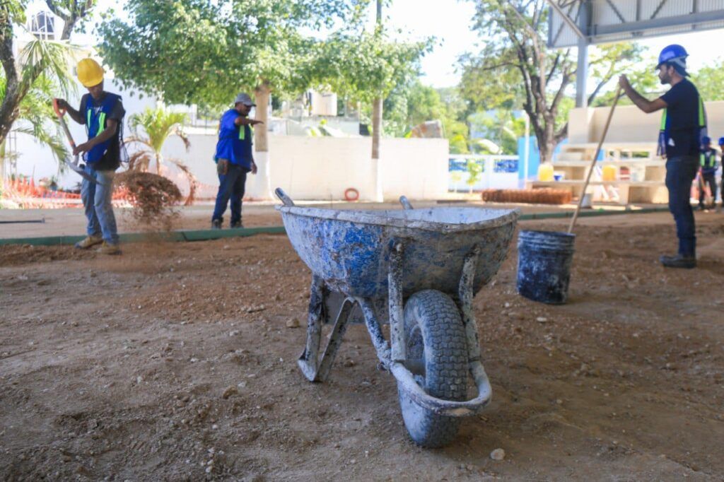 Constatan autoridades avances en renovación de parque y domo