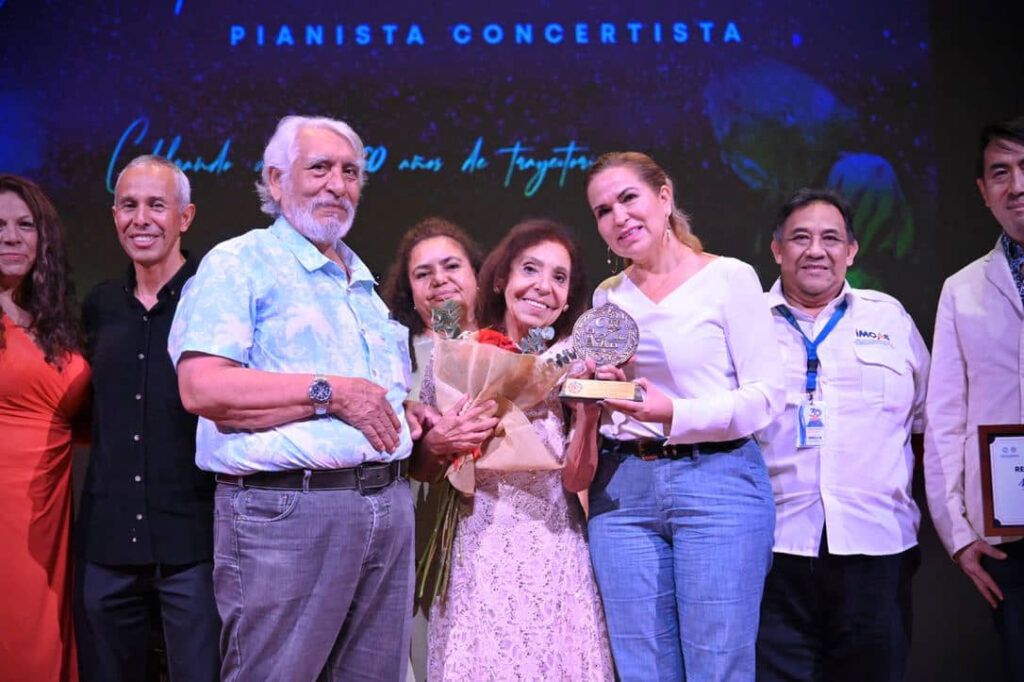 Homenaje a pianista y concertista Teresita Delgado