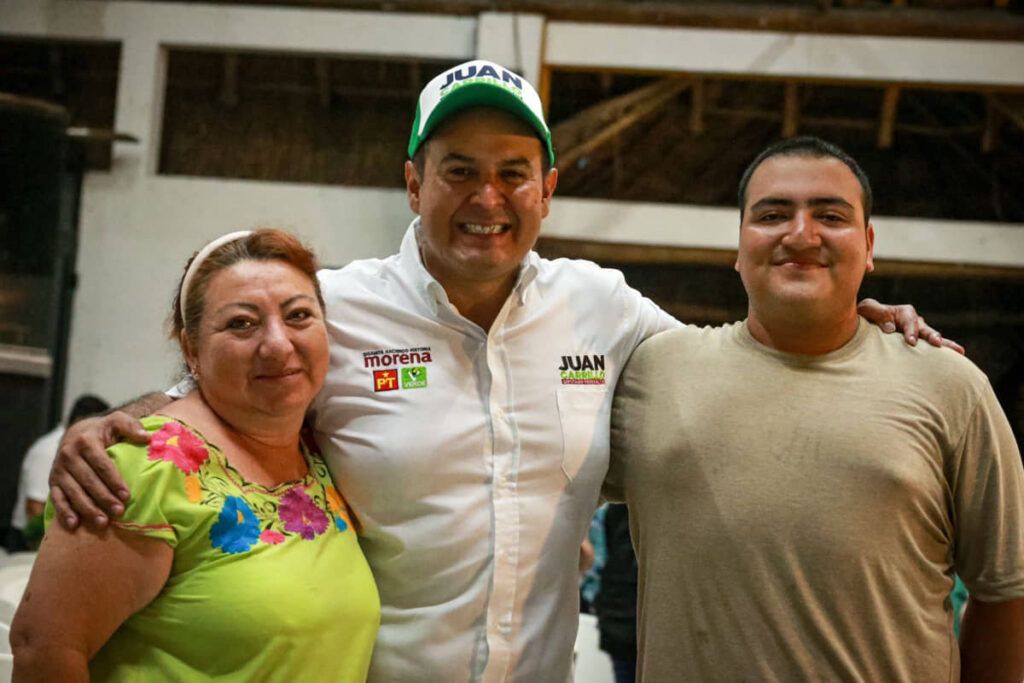 Desde hace tres años, Juan Carrillo se llevó de las calles de Cozumel la petición de su pueblo