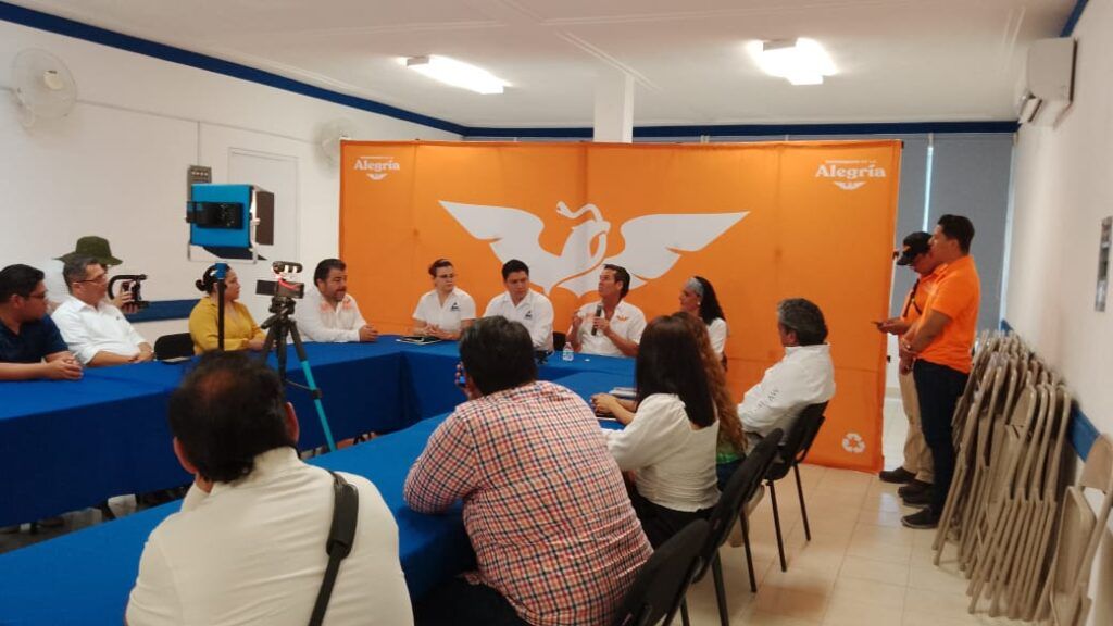 Devolver el Seguro Popular y Fortamun promete Carlos “Chapo” Guerra, candidato de MC en el Distrito Federal 01