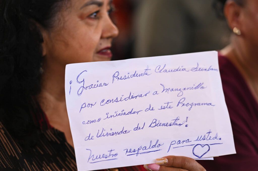 Claudia Sheinbaum da banderazo de salida a la construcción de 13 mil 250 viviendas en colima