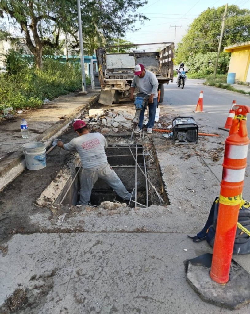 Gobierno de Playa del Carmen ofrece mayor seguridad vial con reconstrucción de pozos de absorción