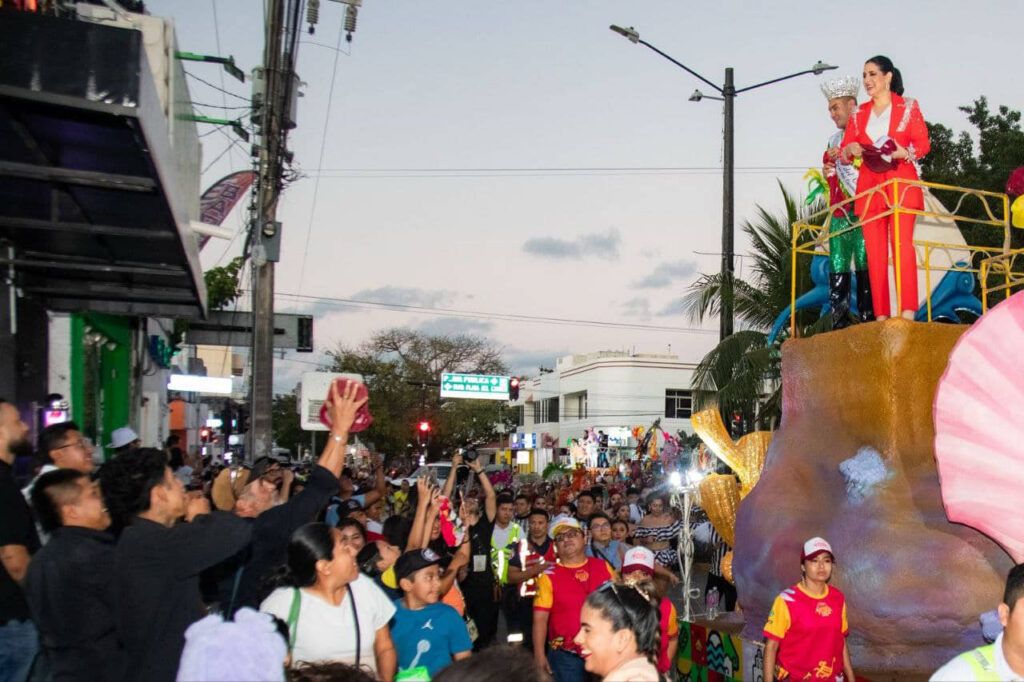 Juventud y tradición brillan en el Carnaval del Pueblo Playa del Carmen 2025