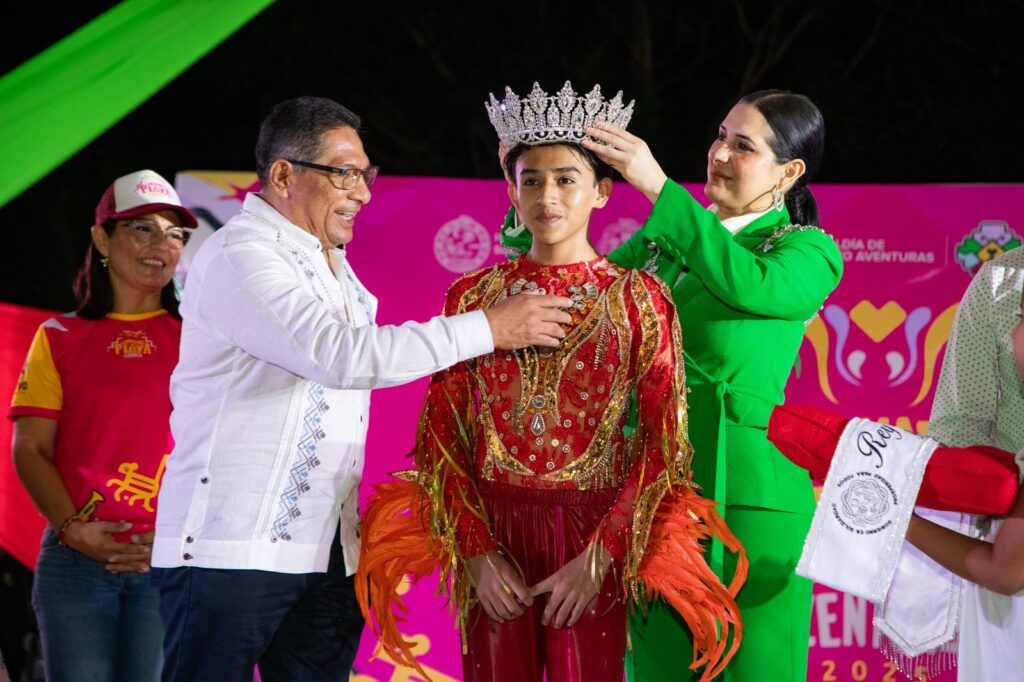 Vibrante cierre del “Carnaval del Pueblo” en Puerto Aventuras y Playa del Carmen