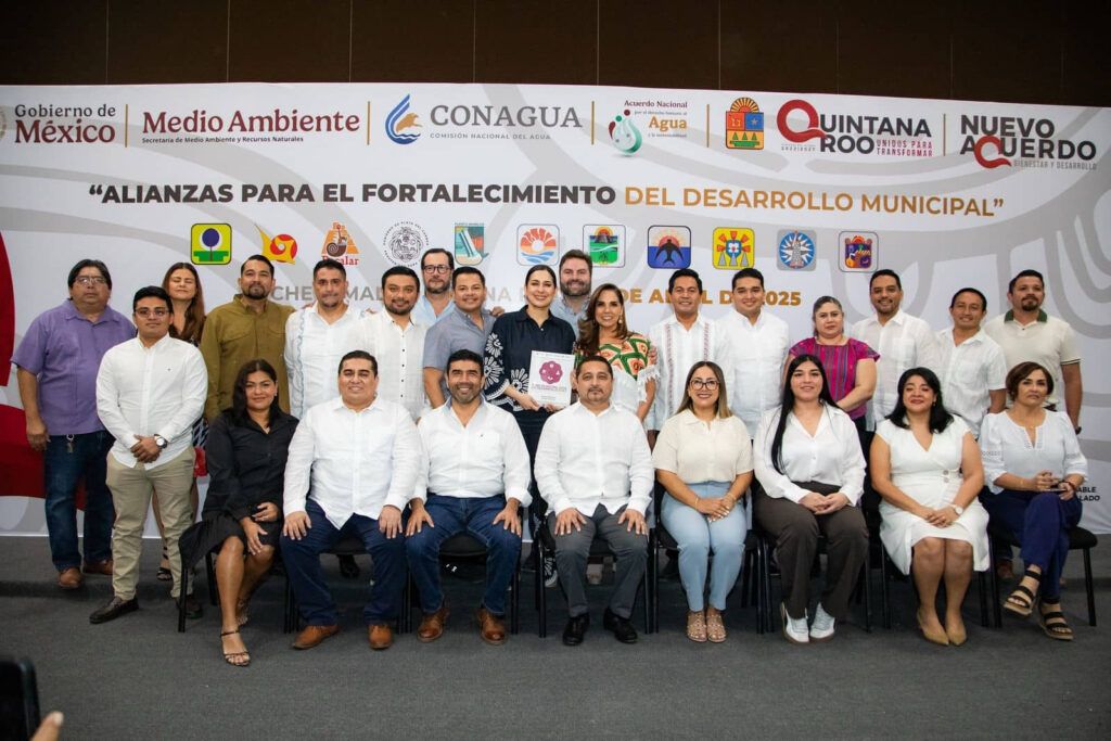 Estefanía Mercado cumple, entrega el Plan Municipal de Desarrollo 2024-2027