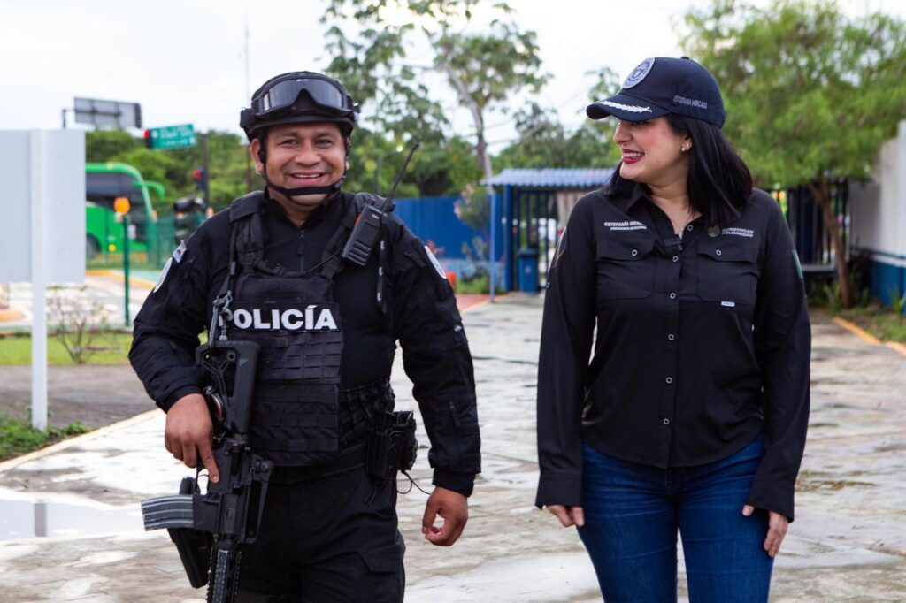 Playa del Carmen rompe en abril récord en detenciones, aseguramientos y recuperación de vehículos, con la política de seguridad de Estefanía Mercado.