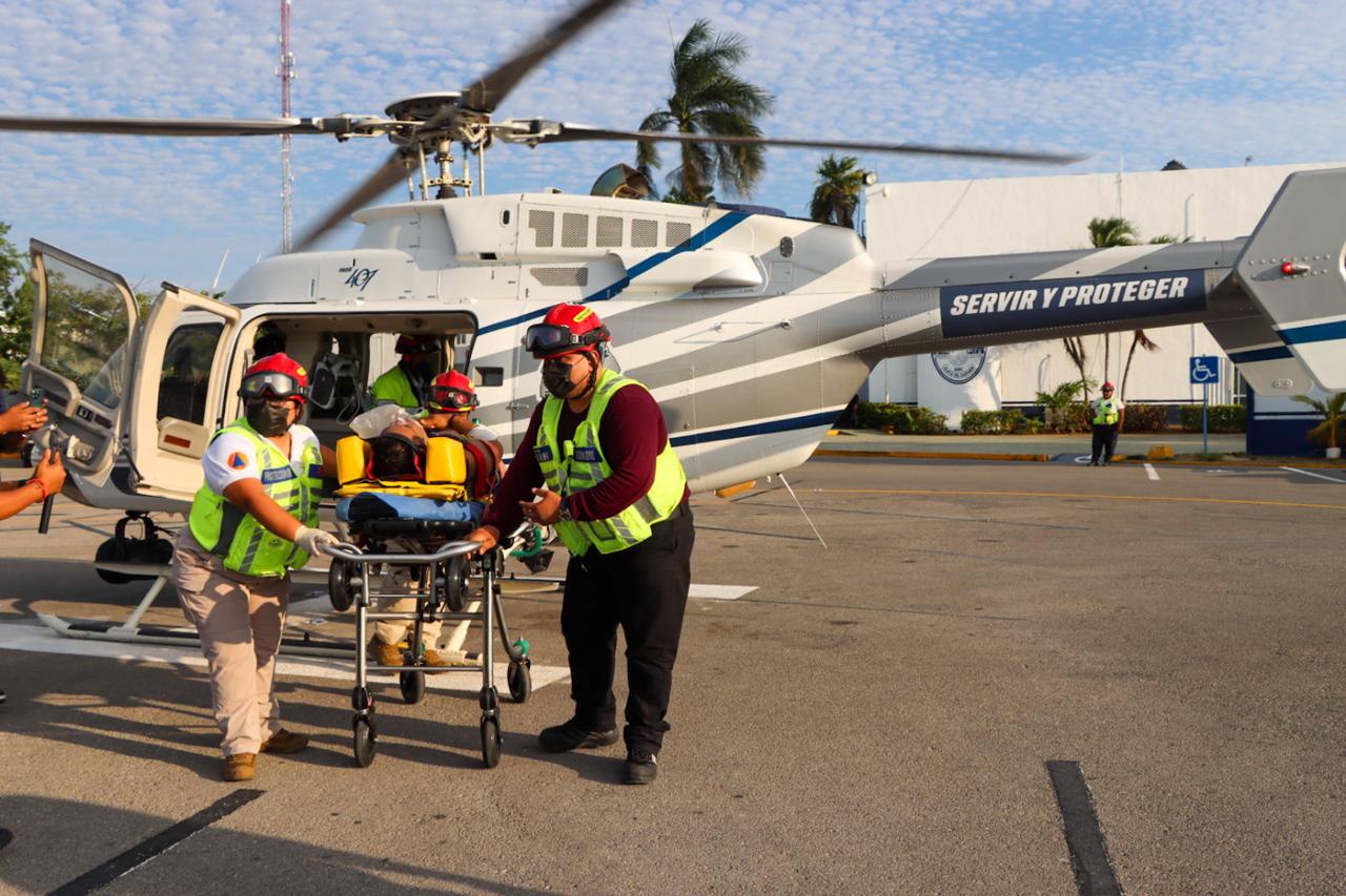 Gobierno de Estefanía Mercado realiza segundo rescate humanitario en menos de un mes con helicóptero de la SSC Playa del Carmen, ahora en Tulum