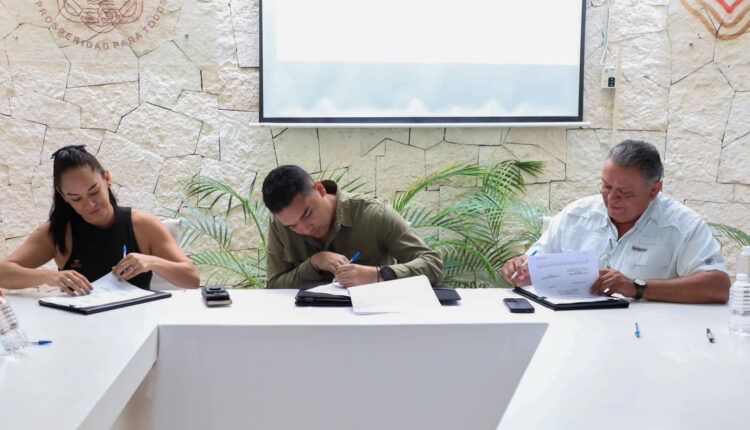 Firman convenio DIF Playa del Carmen y la Escuela de Enfermería Ignacio Chávez.