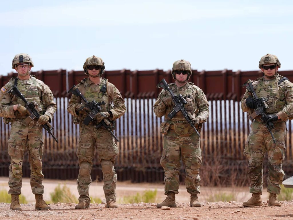 Estados Unidos refuerza frontera con México con 1,115 militares más y designa zonas como áreas de defensa nacional