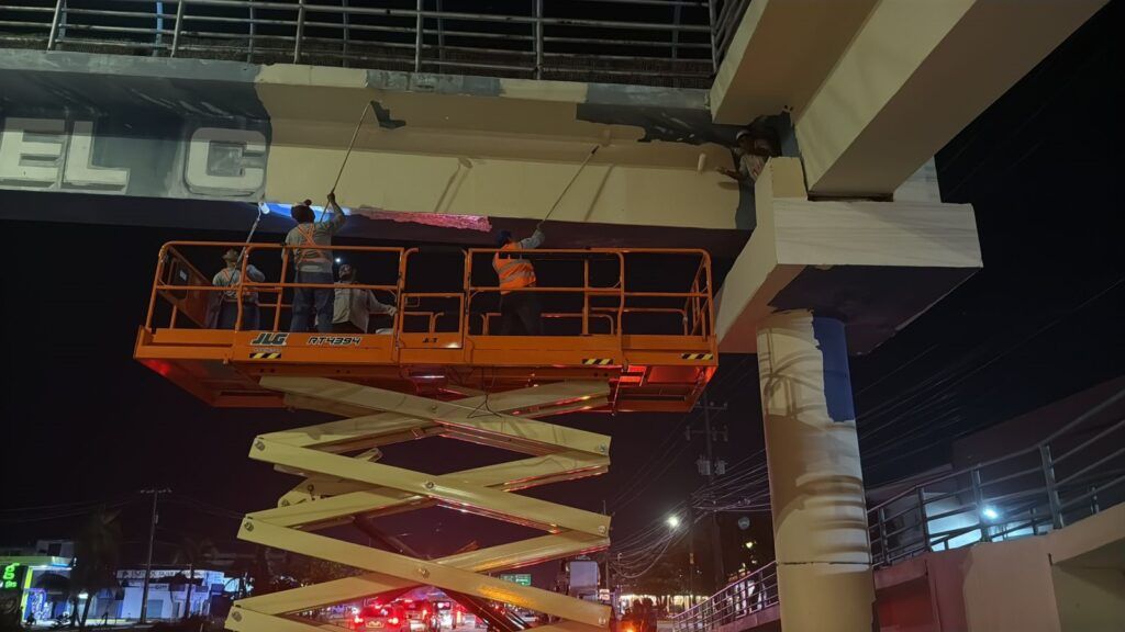 Recupera Estefanía Mercado el alma de Playa del Carmen con el color arena playa