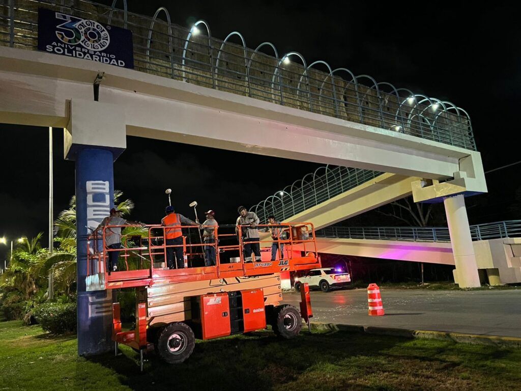 Recupera Estefanía Mercado el alma de Playa del Carmen con el color arena playa
