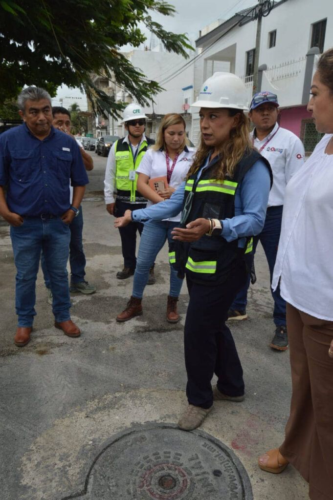 Supervisan reparaciones de Aguakan y CFE en Playa del Carmen tras quejas por daños en calles