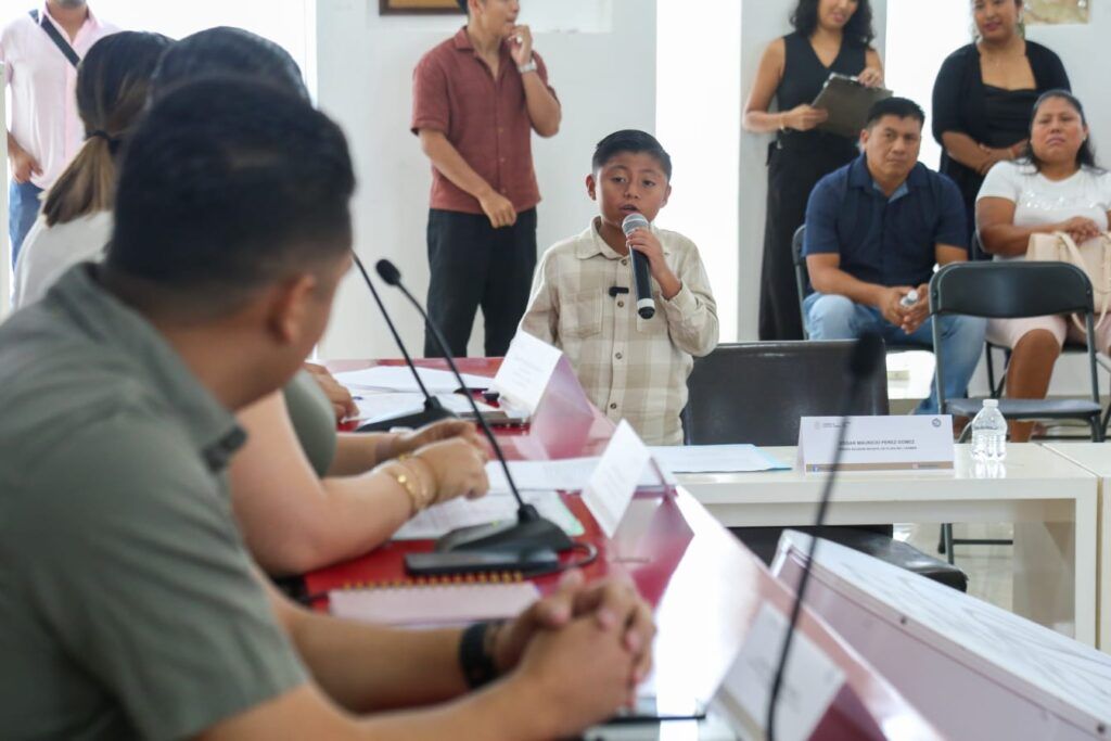 Proponen institucionalizar cabildos Infantil y Adolescente y becar a sus integrantes