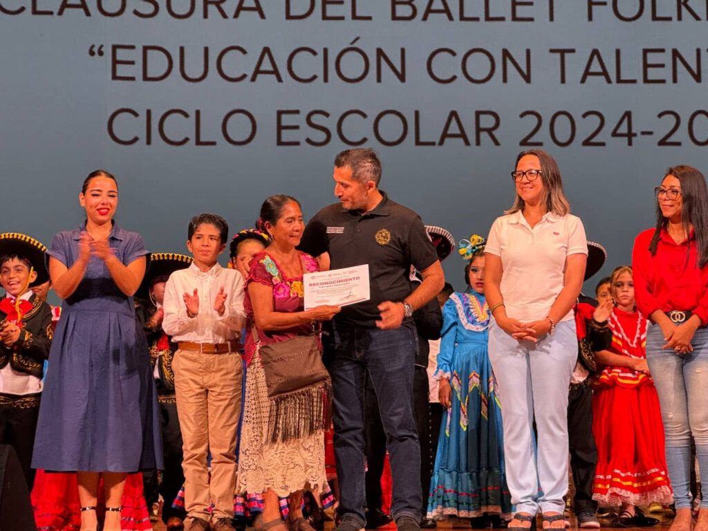 Gobierno de Playa del Carmen promueve identidad cultural en estudiantes con programa educativo. Clausuran el programa “Educación con Talento”.