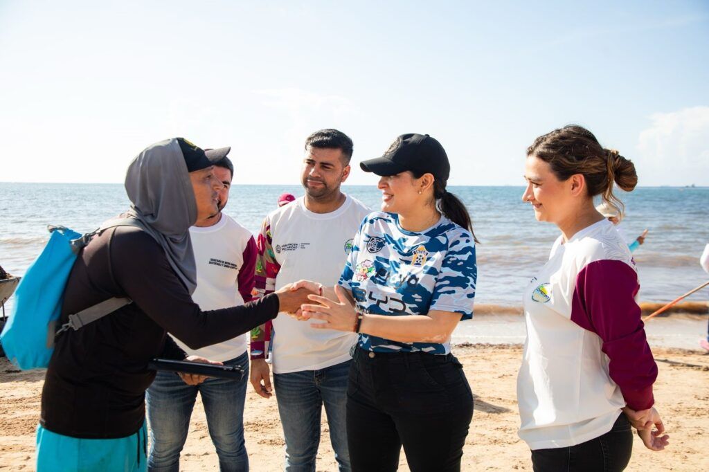 Gobierno municipal retira más de 19 mil toneladas de sargazo esta temporada en Playa del Carmen