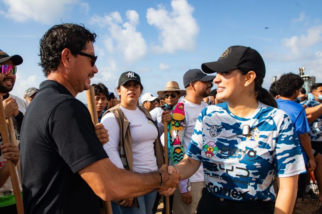 Gobierno municipal retira más de 19 mil toneladas de sargazo esta temporada en Playa del Carmen