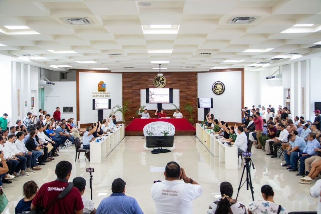 Aprueba Cabildo estímulos fiscales y declara el Teatro de la Ciudad recinto oficial para conmemorar el 32 aniversario de Playa del Carmen