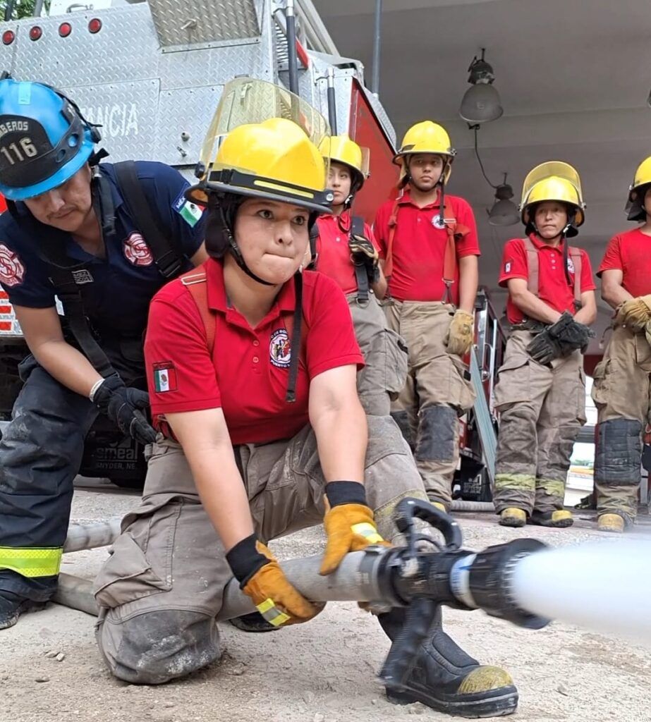 Gobierno de Estefanía Mercado fortalece lazos de colaboración regional en materia de Protección Civil