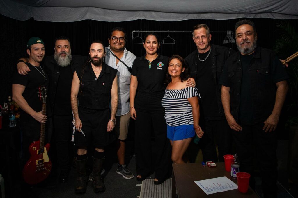 HISTÓRICA PARTICIPACIÓN DE ARTISTAS LOCALES EN LA FERIA DEL CARMEN 2025#PlayaDelcarmenhttps://t.co/wae4r5HL4B pic.twitter.com/lBVp0ilE0t— De Luna Noticias (@DeLunaNoticias1) July 14, 2025