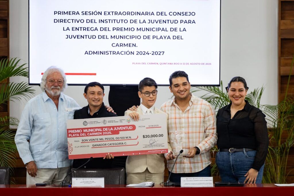 Gobierno de Estefanía Mercado entrega el Premio Municipal de la Juventud 2025; reconocen el talento, dedicación y liderazgo de las y los jóvenes playenses