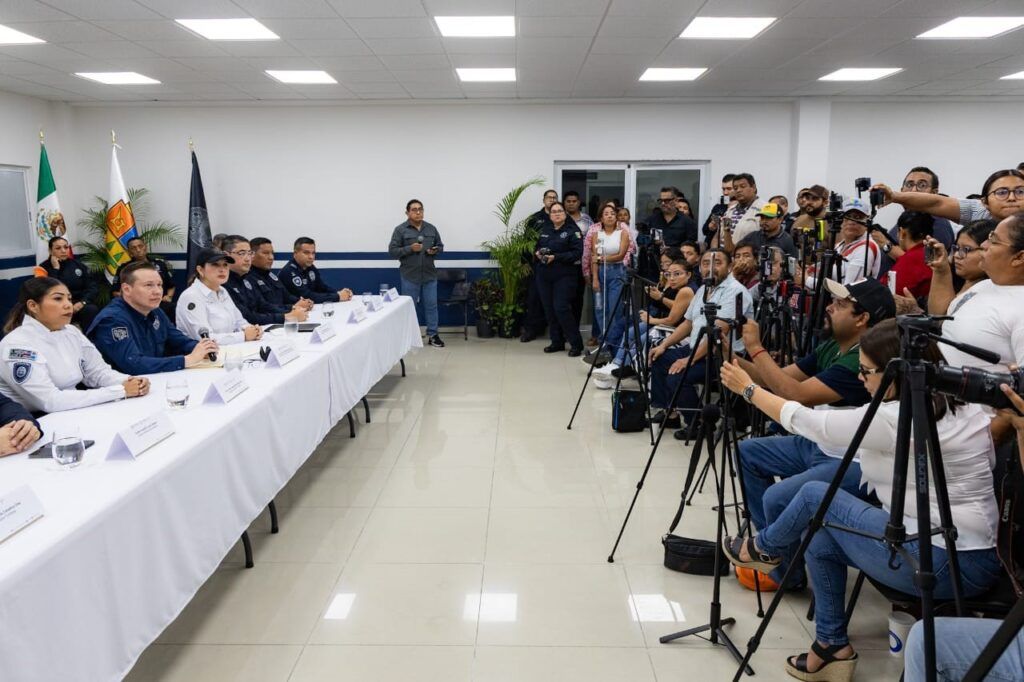 Gobierno de Estefanía Mercado presenta y ratifica alto mando policial con enfoque en profesionalización y cercanía ciudadana