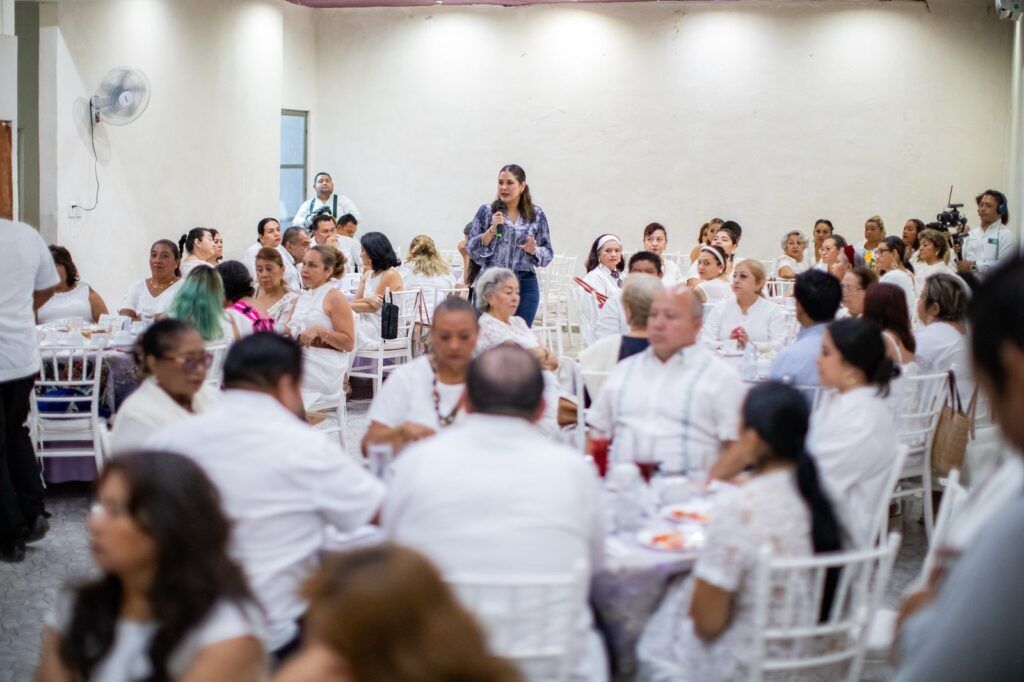 Estefanía Mercado presenta en Chetumal el “Modelo Playa”, ejemplo de transformación local