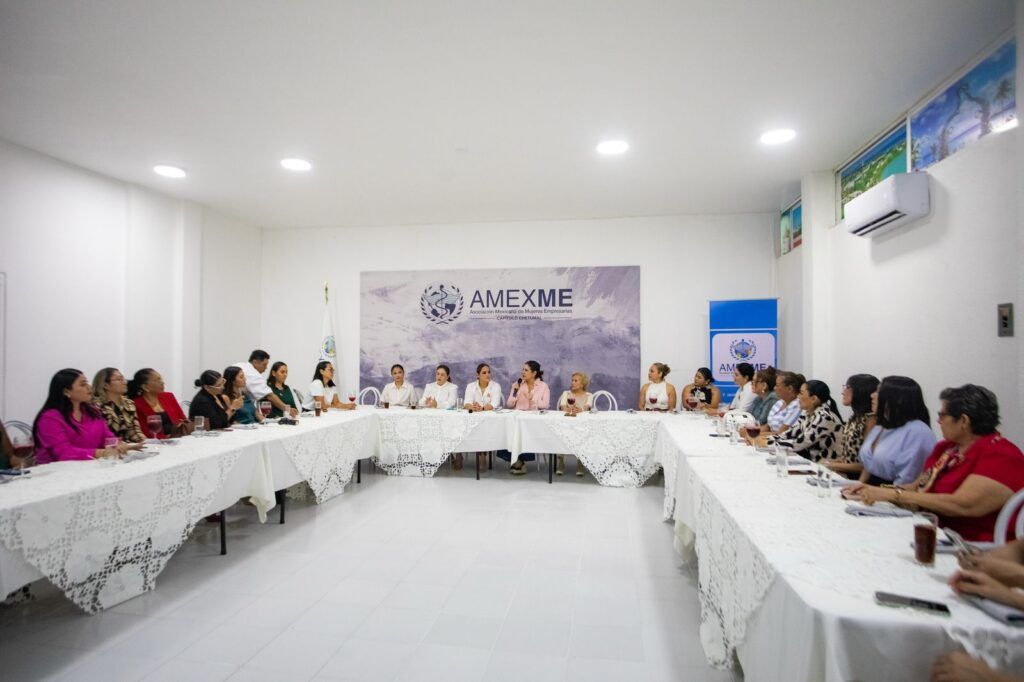 Estefanía Mercado presenta en Chetumal el “Modelo Playa”, ejemplo de transformación local