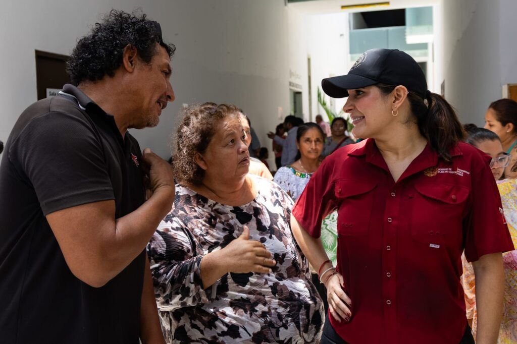 Más de mil playenses participan en el arranque del programa social “Playa Llena, Corazón Contento”