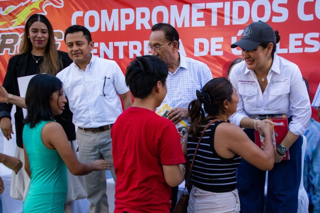 Estefanía Mercado reafirma compromiso con la educación, la salud y el transporte digno en Playa del Carmen