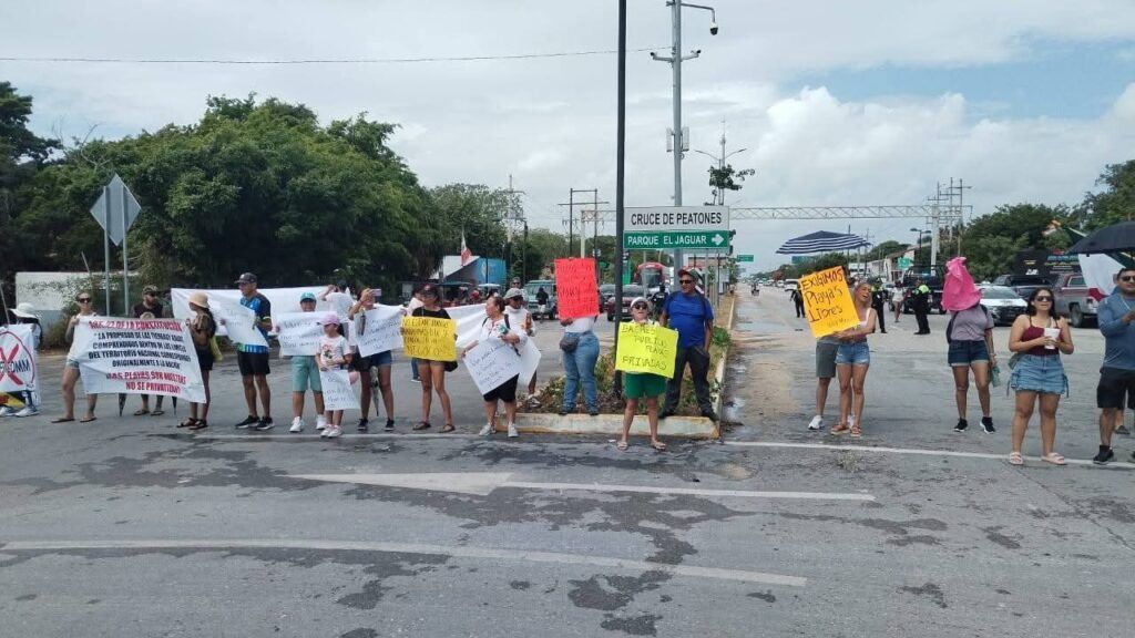 Protesta contra el Parque del Jaguar se extiende por casi 10 horas en Tulum